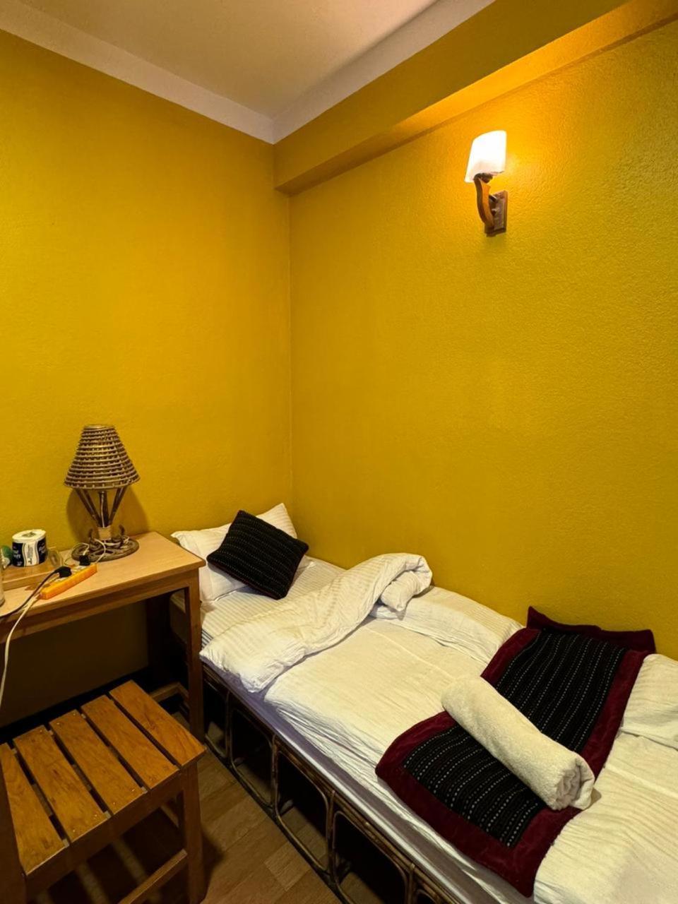 Looniva Guest House 랄릿푸르 객실 사진